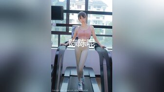 【小虎牙熟女少妇三P大站】前后夹击第一视角观感很好，女上位表情销魂