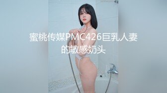 ★☆【高质量技师】★☆接连两个美女技师，骑在身上按摩，抓着奶子随便摸，掏出吊给打飞机