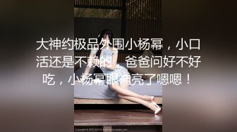  小情侣在家日常爱爱 萝莉美眉 叉着大腿被小哥哥操的很舒坦 小贫乳 多毛鲍鱼