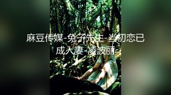 STP33985 【超顶露弊性瘾】快递站小妹爆乳嫩妹人来人往中露出偷玩 跳蛋震湿裤裆 被搭话相当刺激 大饱眼福不知高潮了多少回