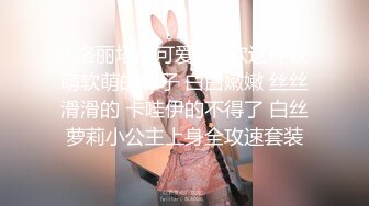 前凸后翘的丰满少妇外围工作者挣钱不容易两位花臂猛男兄弟轮番搞她