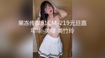 酒吧女厕全景偷拍长靴美女的多毛小肥鲍