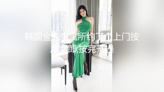  小少妇临睡前跟大哥激情啪啪，全程露脸温柔的舔弄大鸡巴，激情上位让小哥压在身下揉着奶子