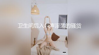 在自己房间里用瓶子插1